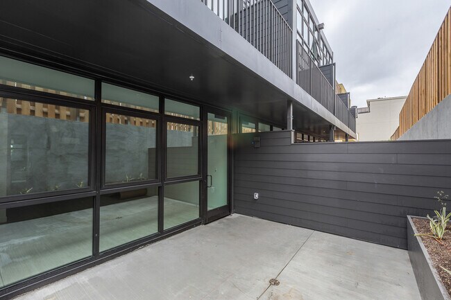 Foto del edificio - 4435 Piedmont Ave