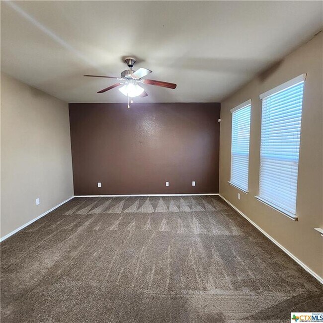 Building Photo - 501 Rowdy Dr