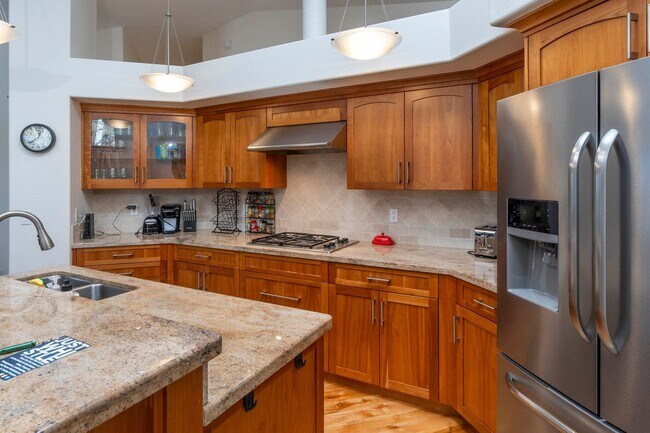 Building Photo - Single Level Home with Hot Tub, Great NW B...