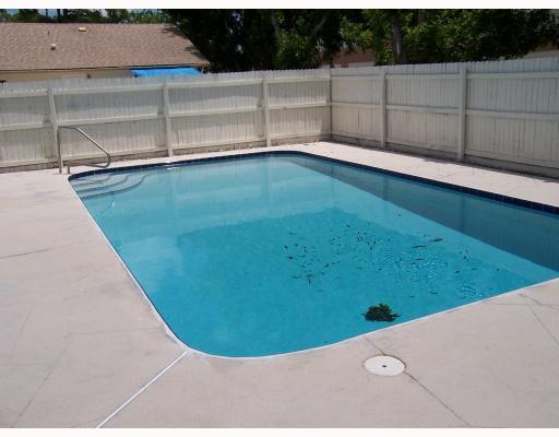Primary Photo - 1134 Goldenrod Rd