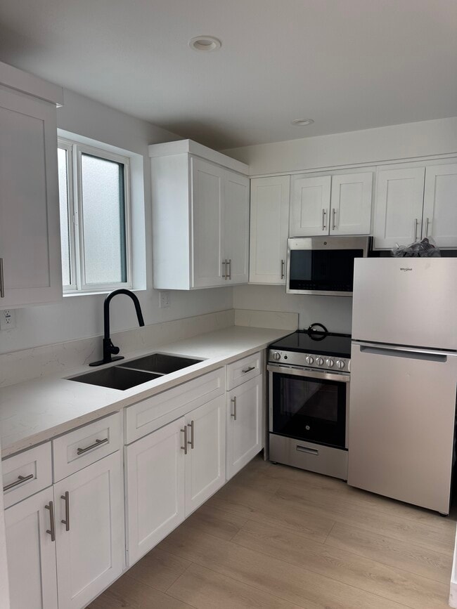 Building Photo - 4128 Leimert Blvd