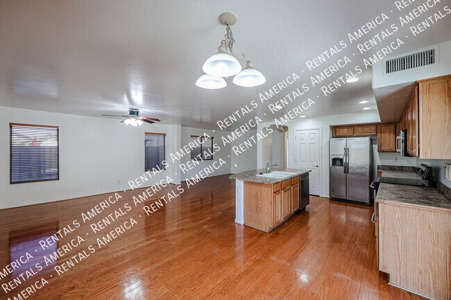 Building Photo - 16446 N 152nd Ave