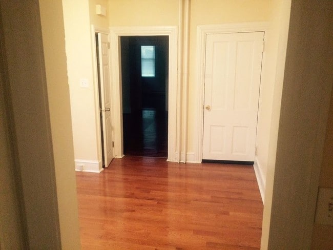 Building Photo - 669 W. Orange St. 1st fl- Lancaster PA