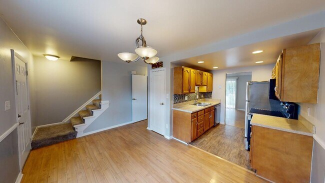 Foto del edificio - 2543 Scioto View Lane ( 43221)   ARLINGTON...