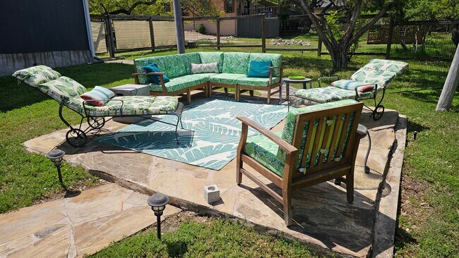 Ground deck for sunning - 48 La Toya Trl