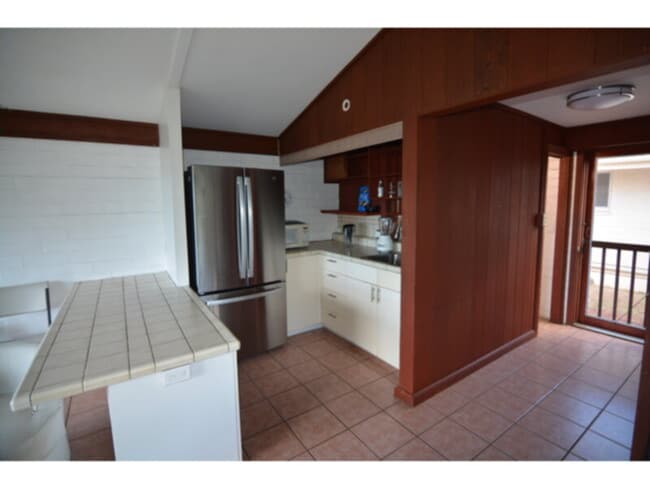 Building Photo - Kailua Studio at Kalaheo Hillside