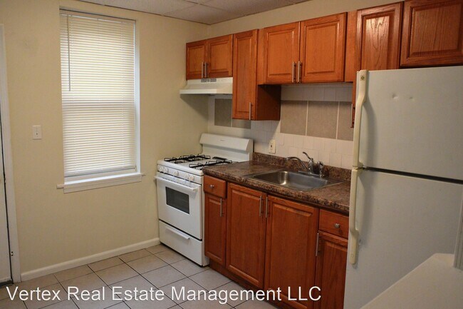 Building Photo - 3 br, 1 bath House - 1550 s Etting st