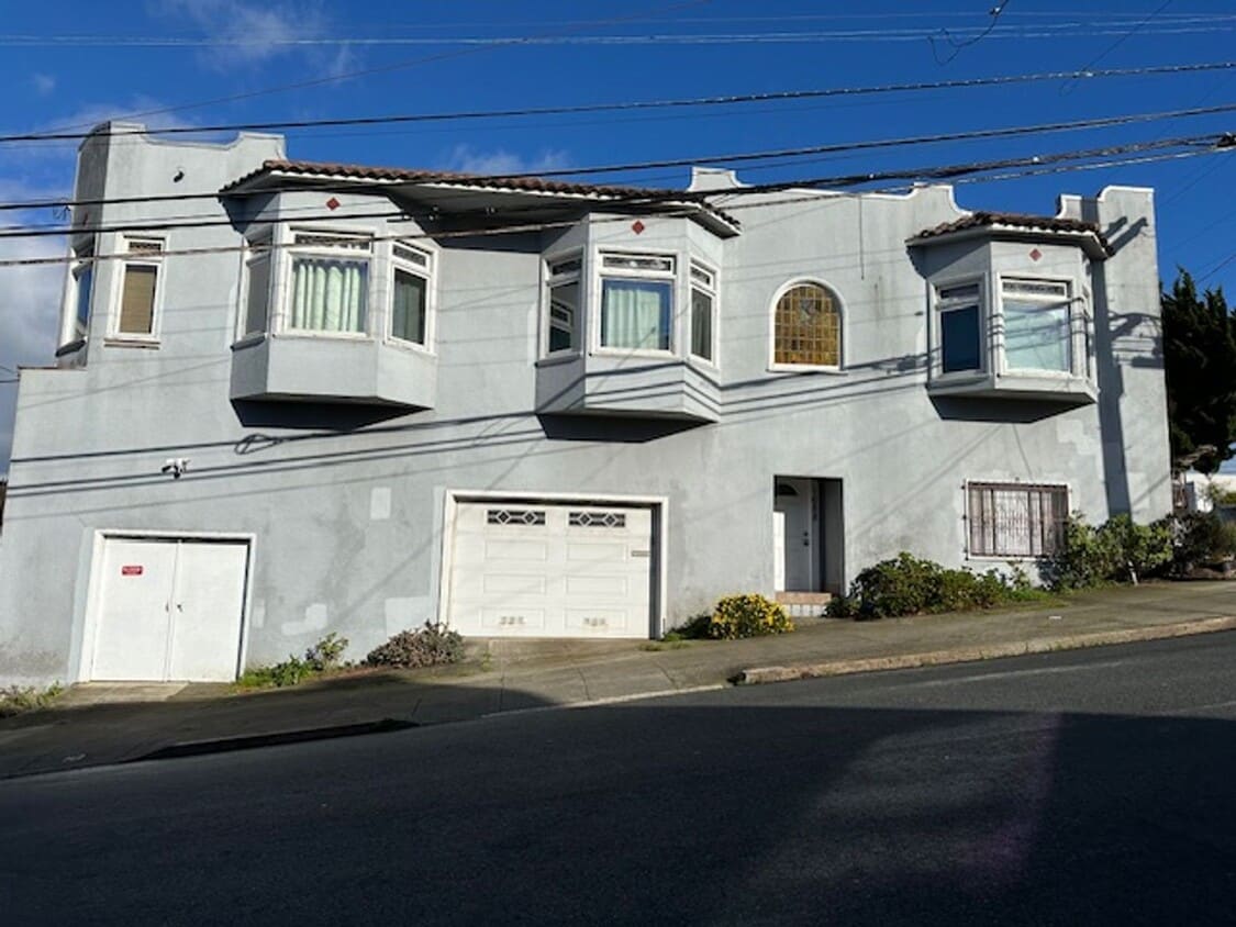 Primary Photo - 1688 11th Ave
