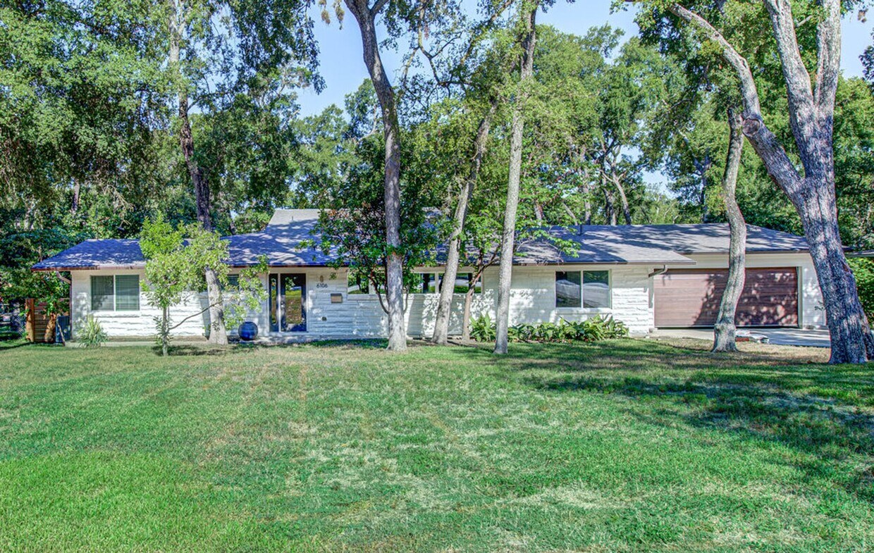 Primary Photo - Stylish 4/3.5 Home in Allandale with a Pool!