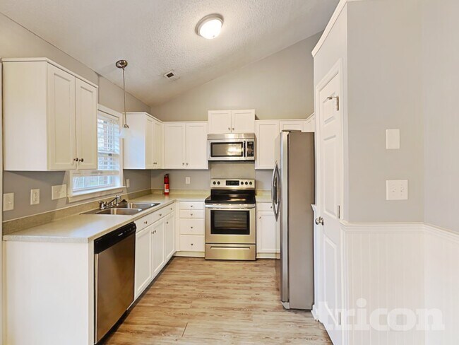 Foto del edificio - 7284 Green Meadow Ct