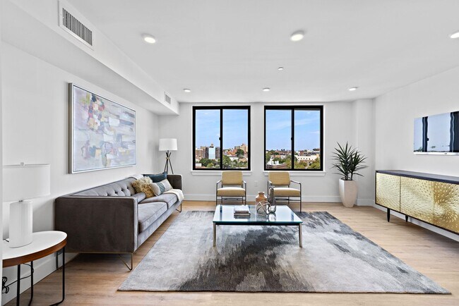 Building Photo - 144 Summit Ave