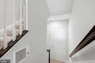 Building Photo - 43976 Vaira Terrace