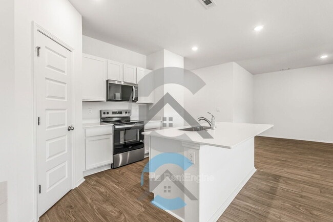 Building Photo - 114 E Sunbelt Ct