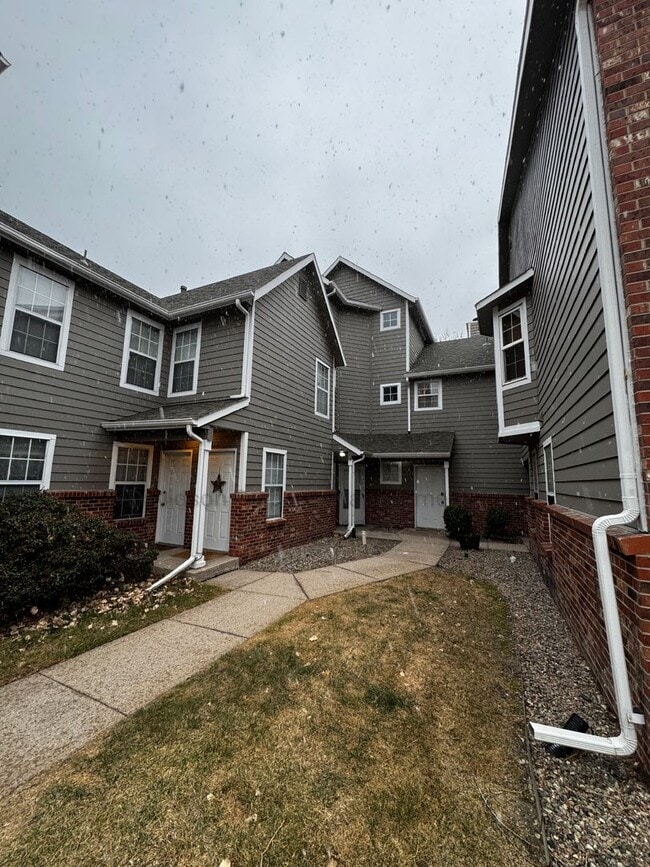 Photo - Beautiful 2 Bedroom Condo Near UCCS