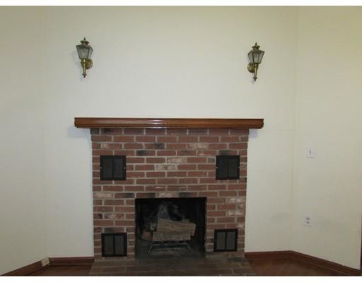 Foto del edificio - 353 Litchfield St