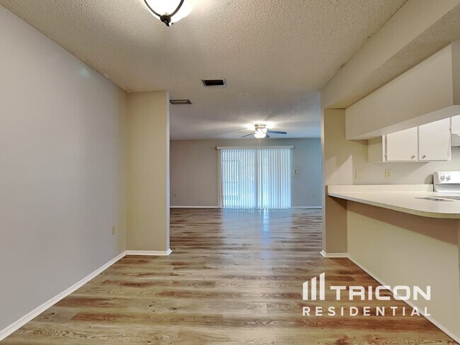 Foto del edificio - 4918 Ithaca Ln