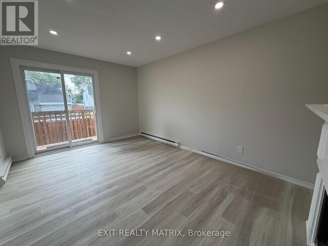 Building Photo - 3445 Uplands Dr