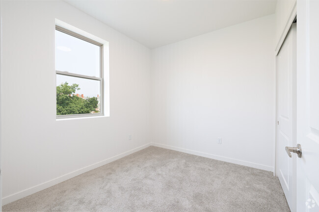 2BR, 1BA - 575SF - Primary Bedroom - Sumner House