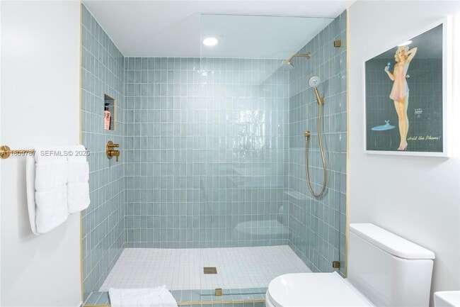 Building Photo - 159 NE 6th St