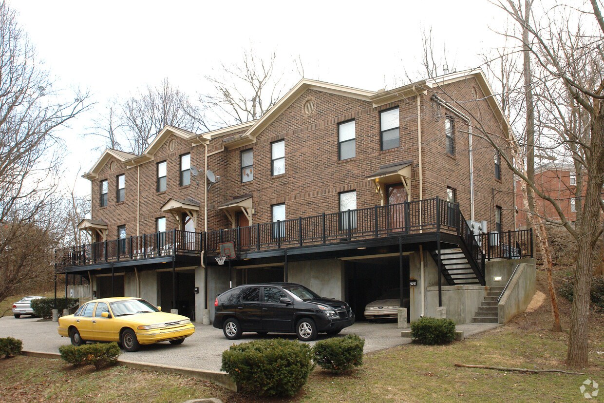 Building Photo - 2724-2730 Chickasaw Ave