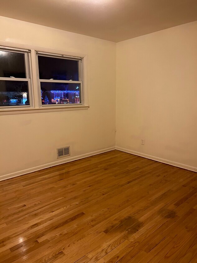 Primary Photo - 3637 10th Ave