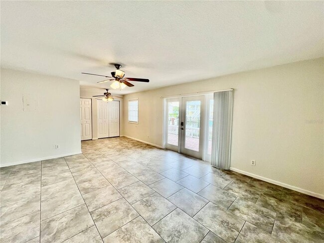 Building Photo - 5111 Coquina Key Dr SE