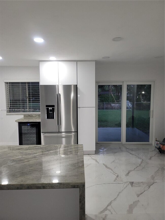 Foto del edificio - 5651 SW 109th Ct