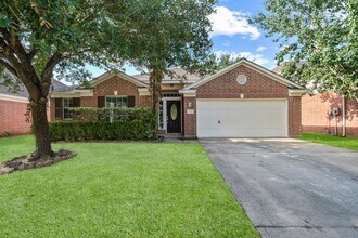 Building Photo - 20231 Avery Point Dr