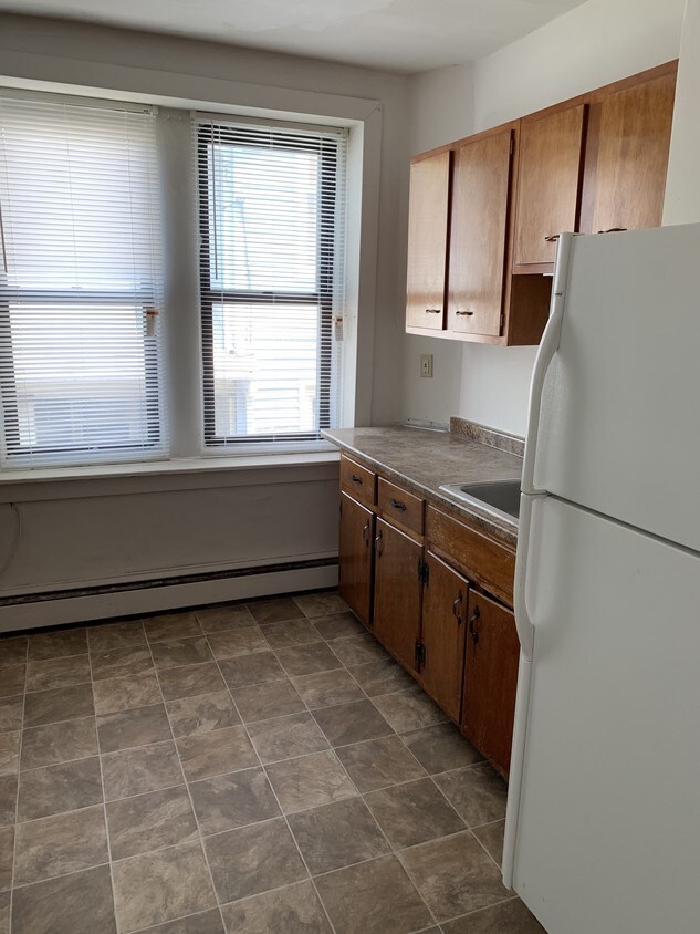 2001 Woodlynne Ave, Oaklyn, NJ 08107 Townhouse for Rent in Oaklyn, NJ