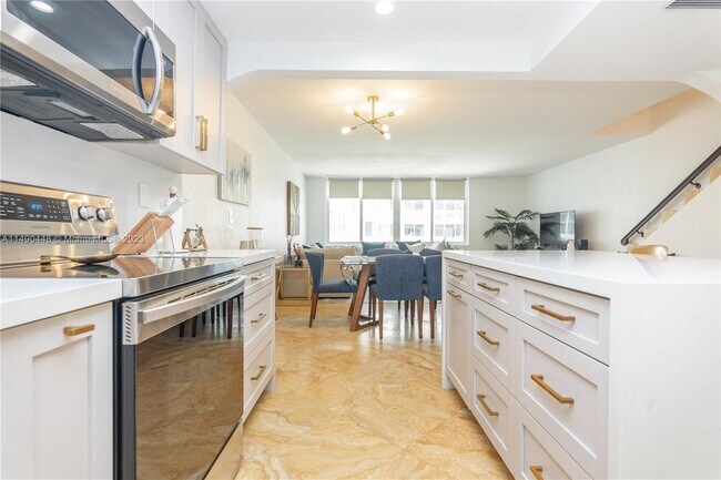 5401 Collins Ave Unit 337  