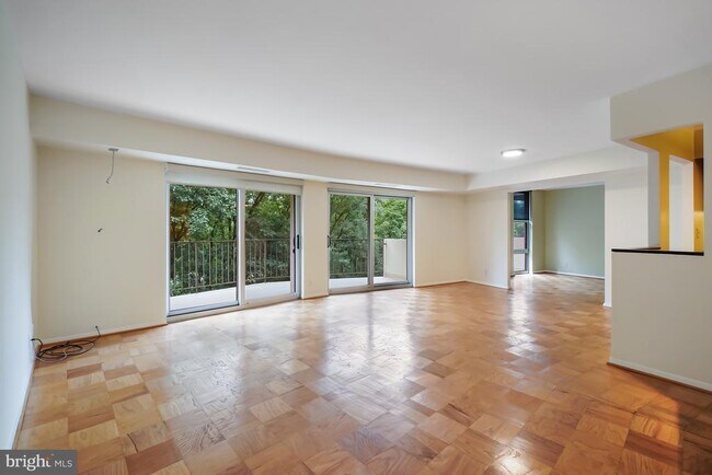 Foto del edificio - 9039 Sligo Creek Pkwy