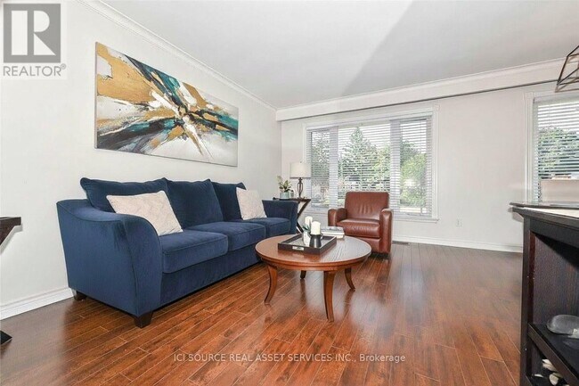 Building Photo - 74 Tansley Ave