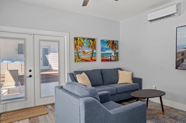 Building Photo - 95 Cobia St