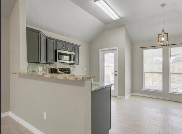 Foto del edificio - 5780 Shadowbend Cir N