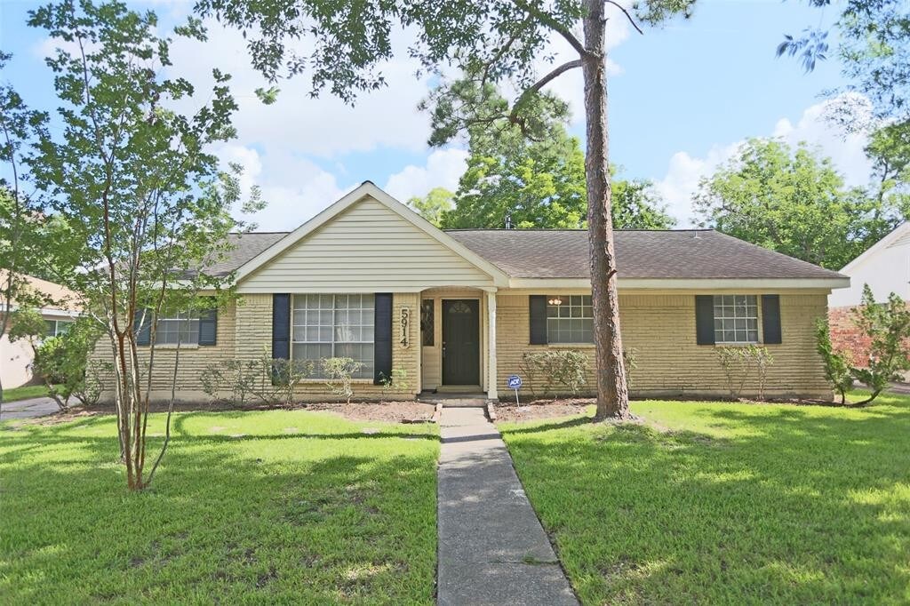 Foto principal - 5914 Arboles Dr