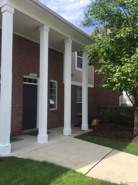 Primary Photo - 16418 Grandview Dr