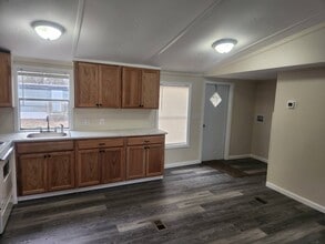 Building Photo - 743 Three Bridges Estates Cir