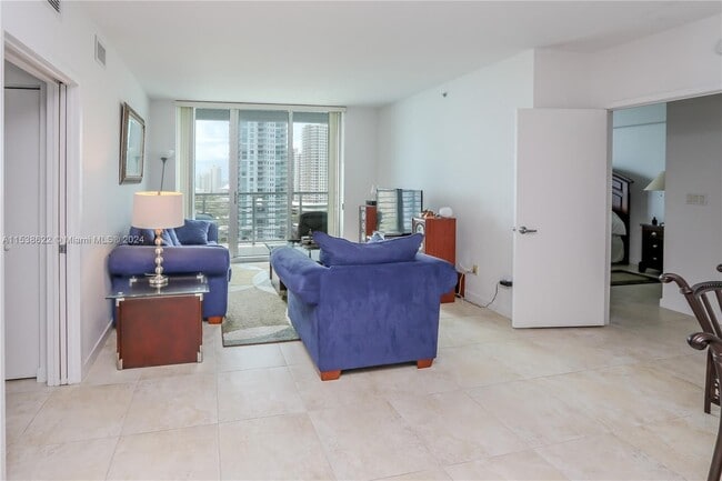 Building Photo - 335 S Biscayne Blvd