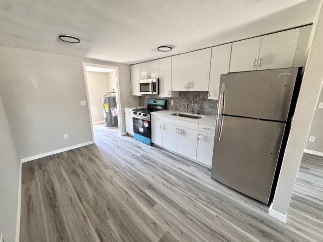 Foto del edificio - 5928-5930 13th St Ct E