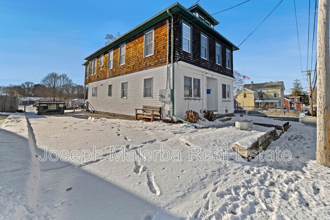 Building Photo - 95-97 Ashland St