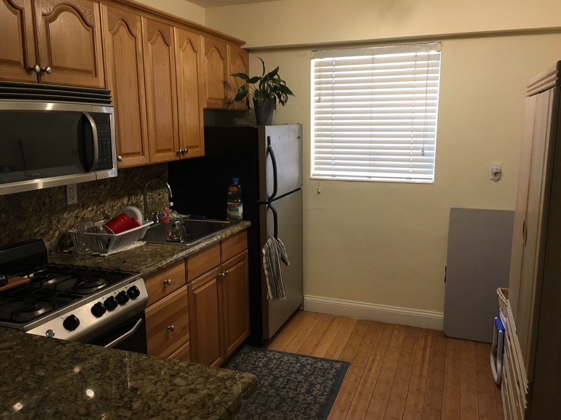 Foto principal - 1014 Salzedo St