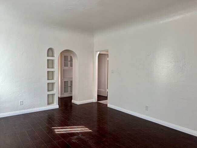 Foto del edificio - 501 Hill Dr