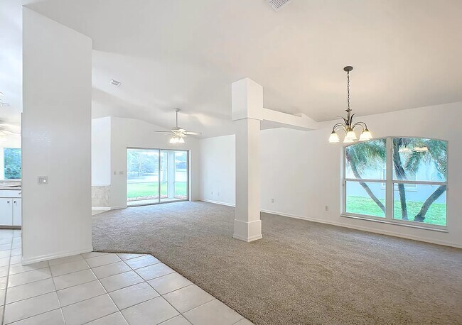 Building Photo - 1062 Crystal Creek Dr