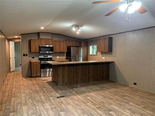 Building Photo - 1604 Sheri Ct