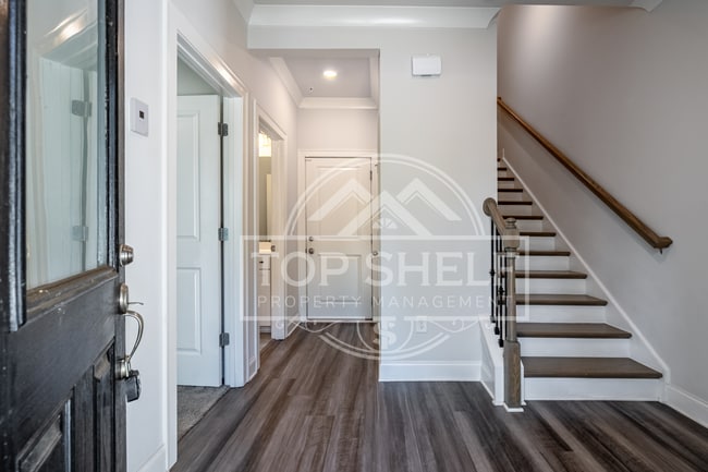 Building Photo - 312 Lincoln St