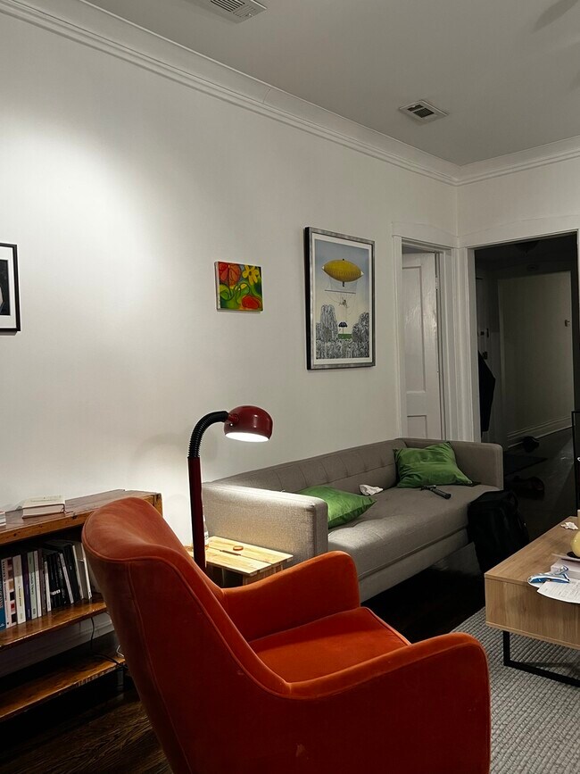 Foto del edificio - 1650 N Richmond St