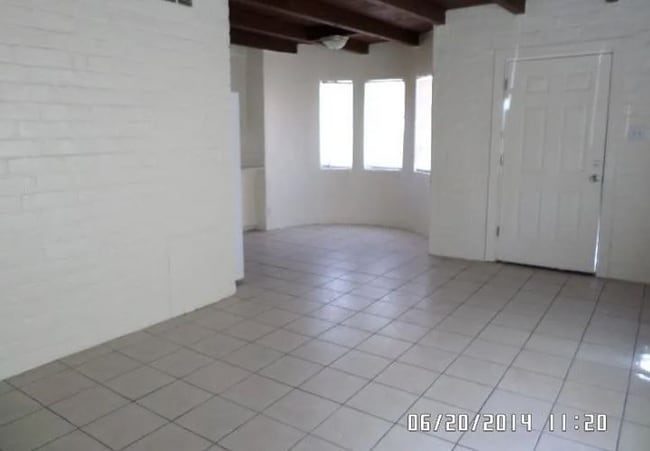 Building Photo - 3574 E Bellevue St