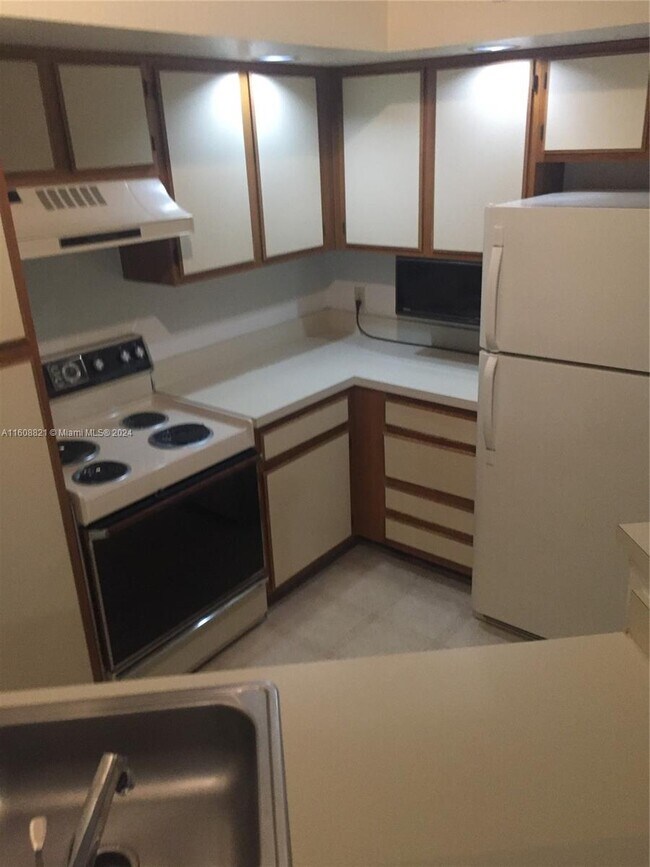 Foto del edificio - 1401 Village Blvd