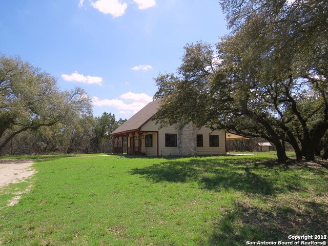 Building Photo - 3865 Farm to Market 165