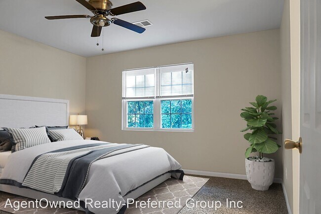 Building Photo - 3 br, 1.5 bath House - 8320 Planters Koll
